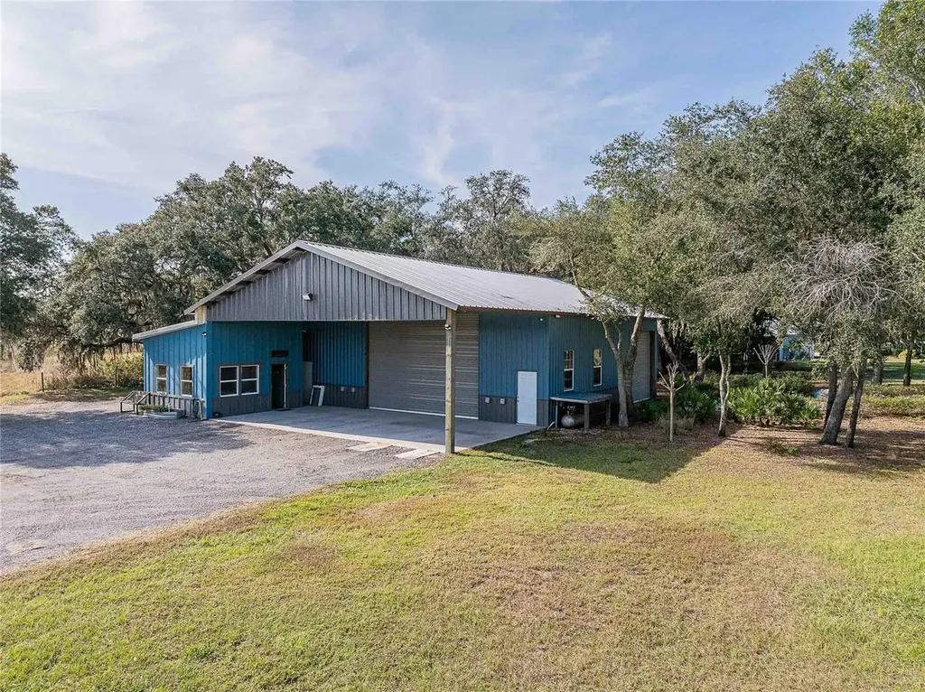 2424 Burns Avenue Lake Wales FL 33898