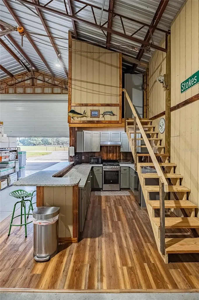 2424 Burns Avenue Lake Wales FL 33898