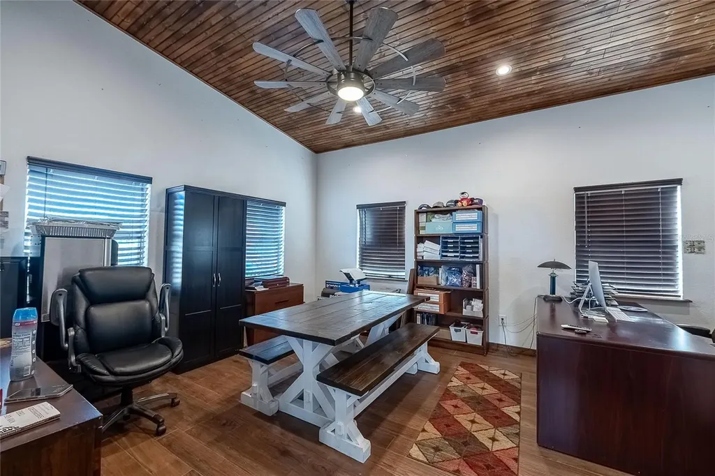 2424 Burns Avenue Lake Wales FL 33898