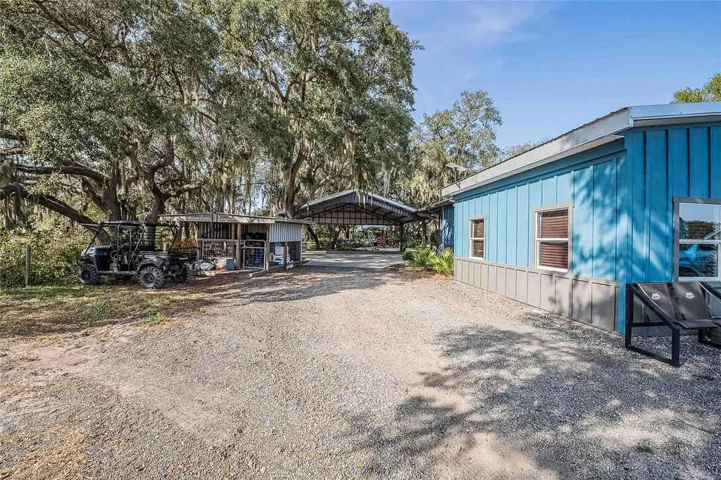 2424 Burns Avenue Lake Wales FL 33898