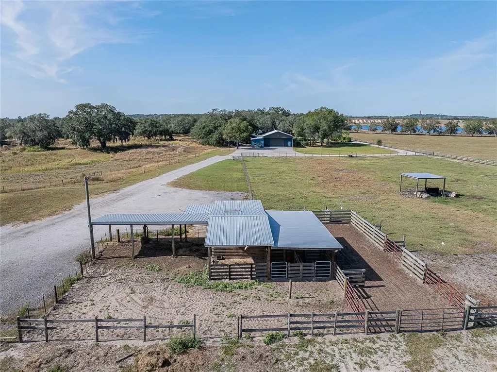 2424 Burns Avenue Lake Wales FL 33898