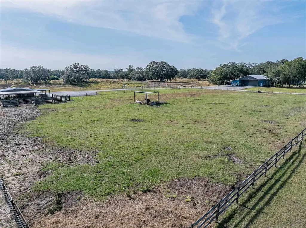 2424 Burns Avenue Lake Wales FL 33898