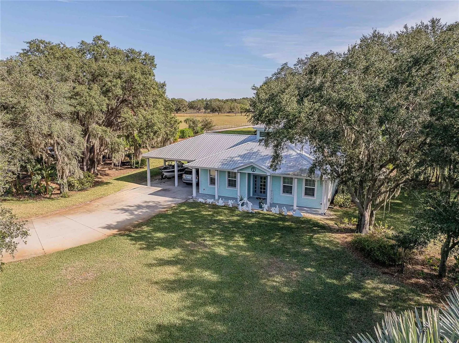 2424 Burns Avenue Lake Wales FL 33898