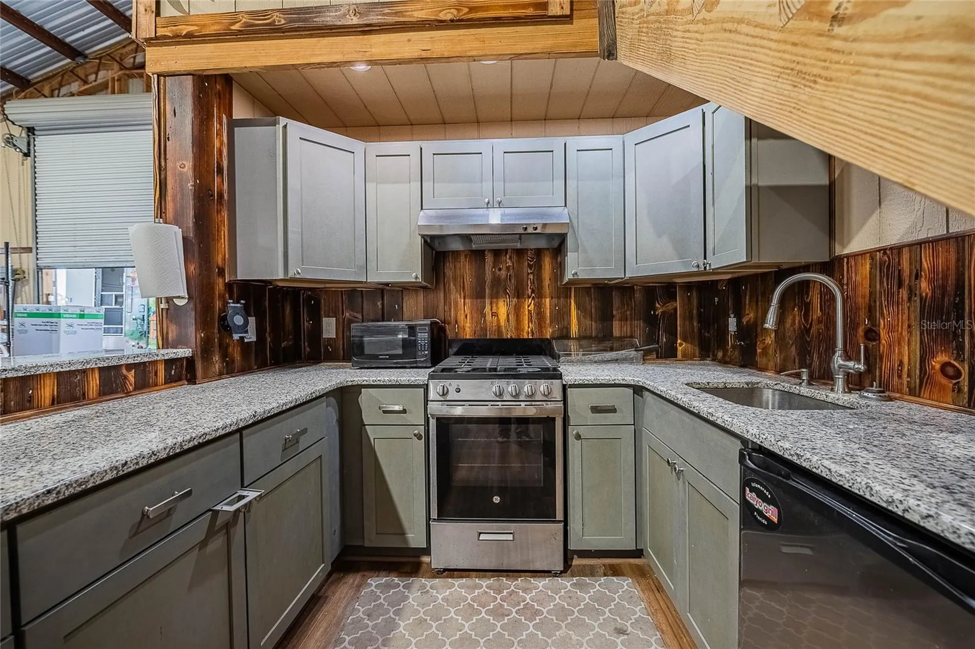 2424 Burns Avenue Lake Wales FL 33898