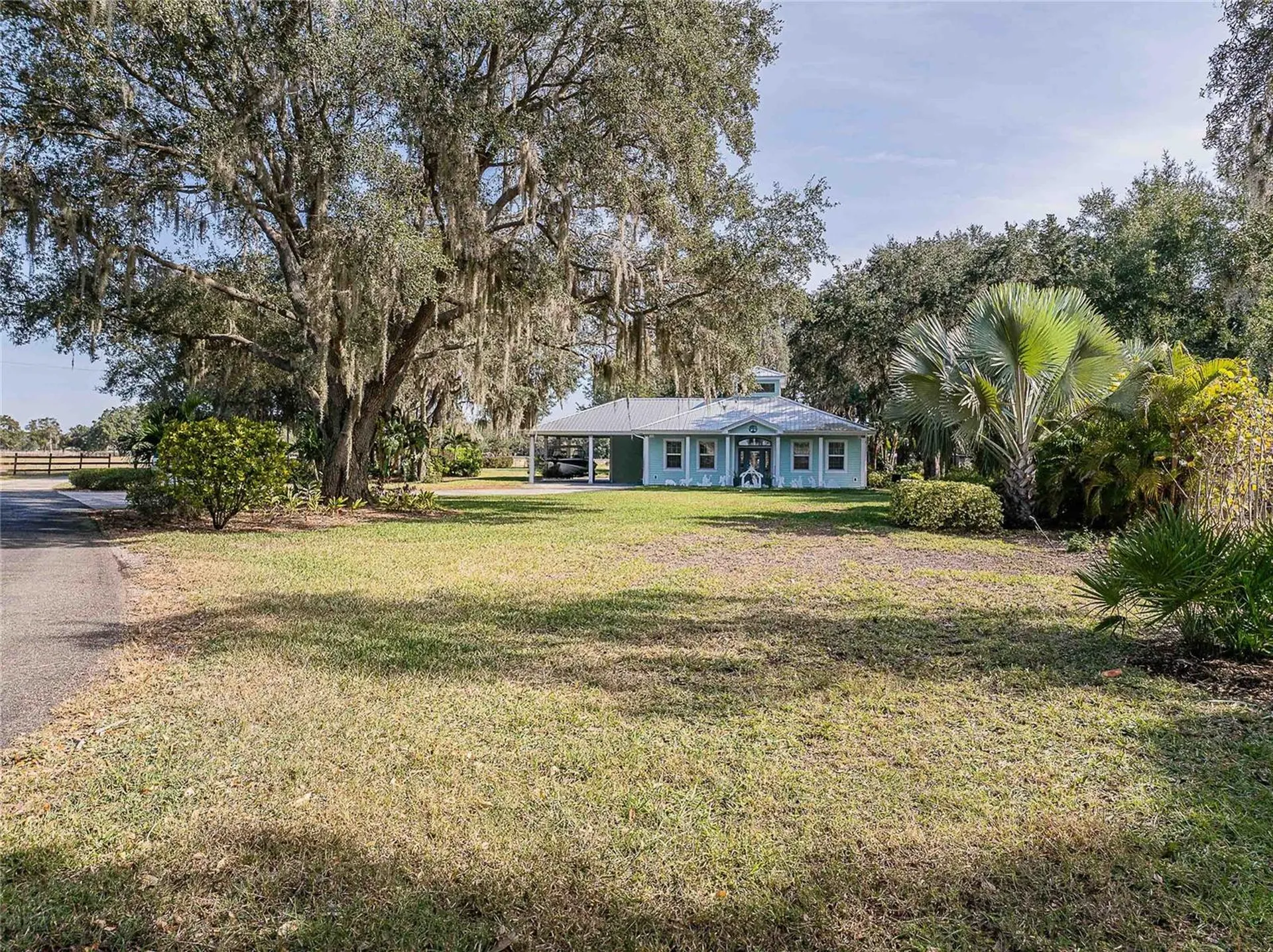 2424 Burns Avenue Lake Wales FL 33898