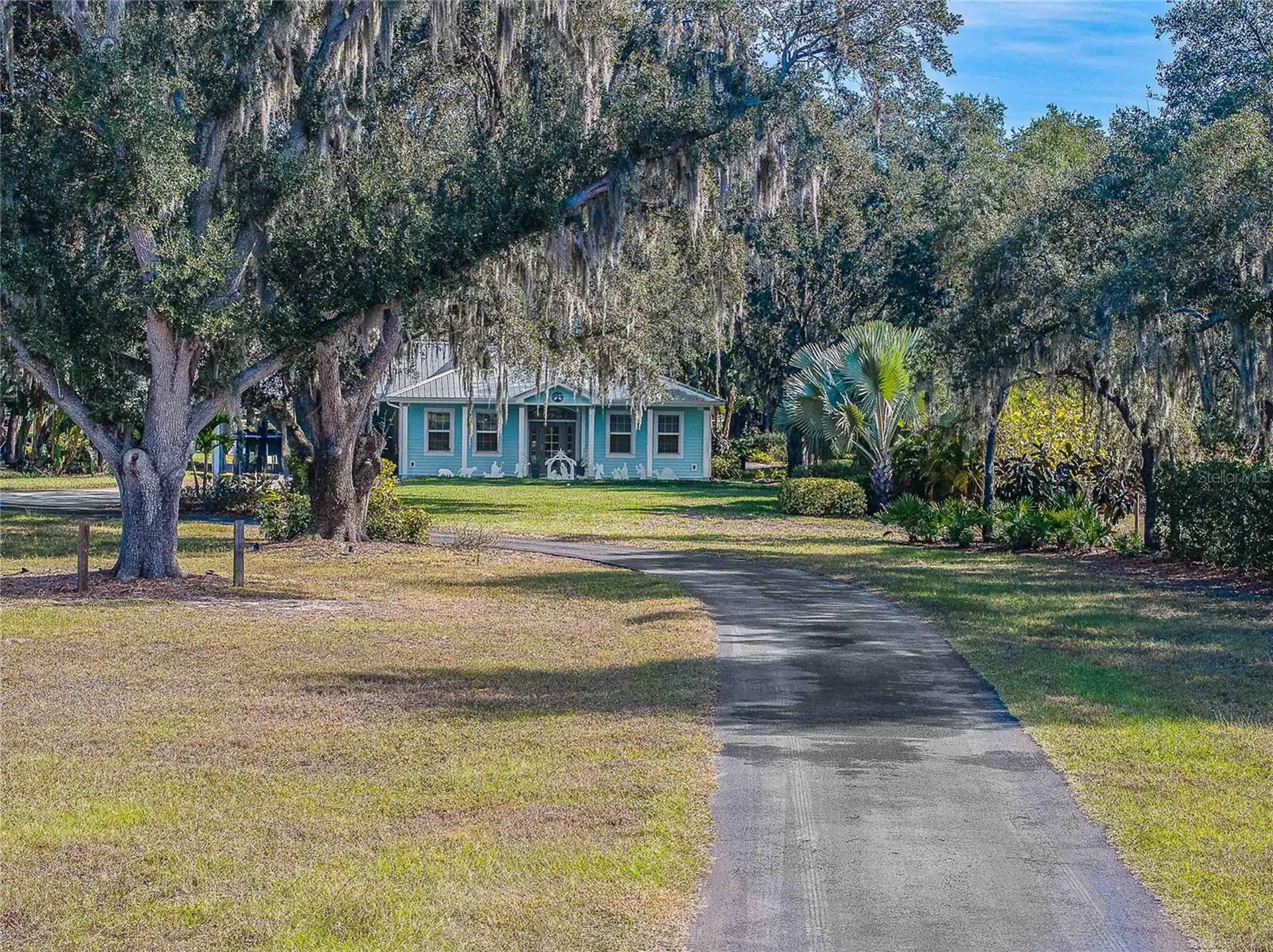 2424 Burns Avenue Lake Wales FL 33898