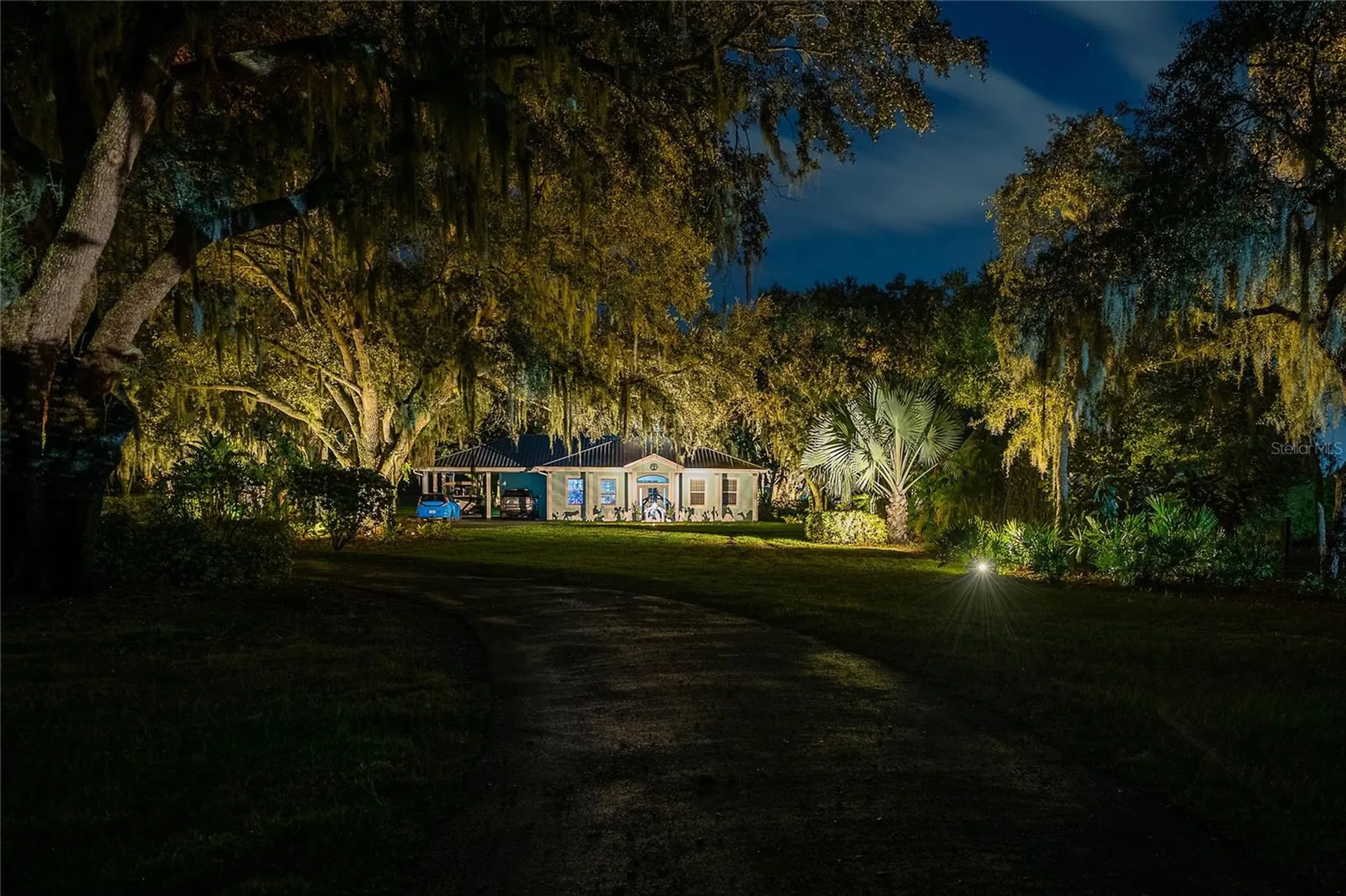 2424 Burns Avenue Lake Wales FL 33898