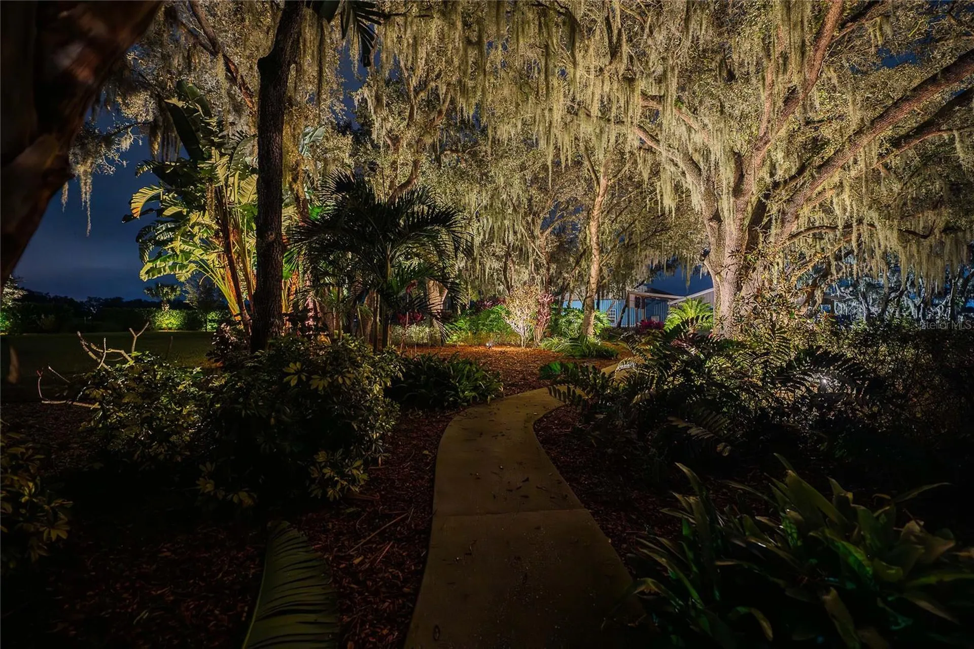 2424 Burns Avenue Lake Wales FL 33898