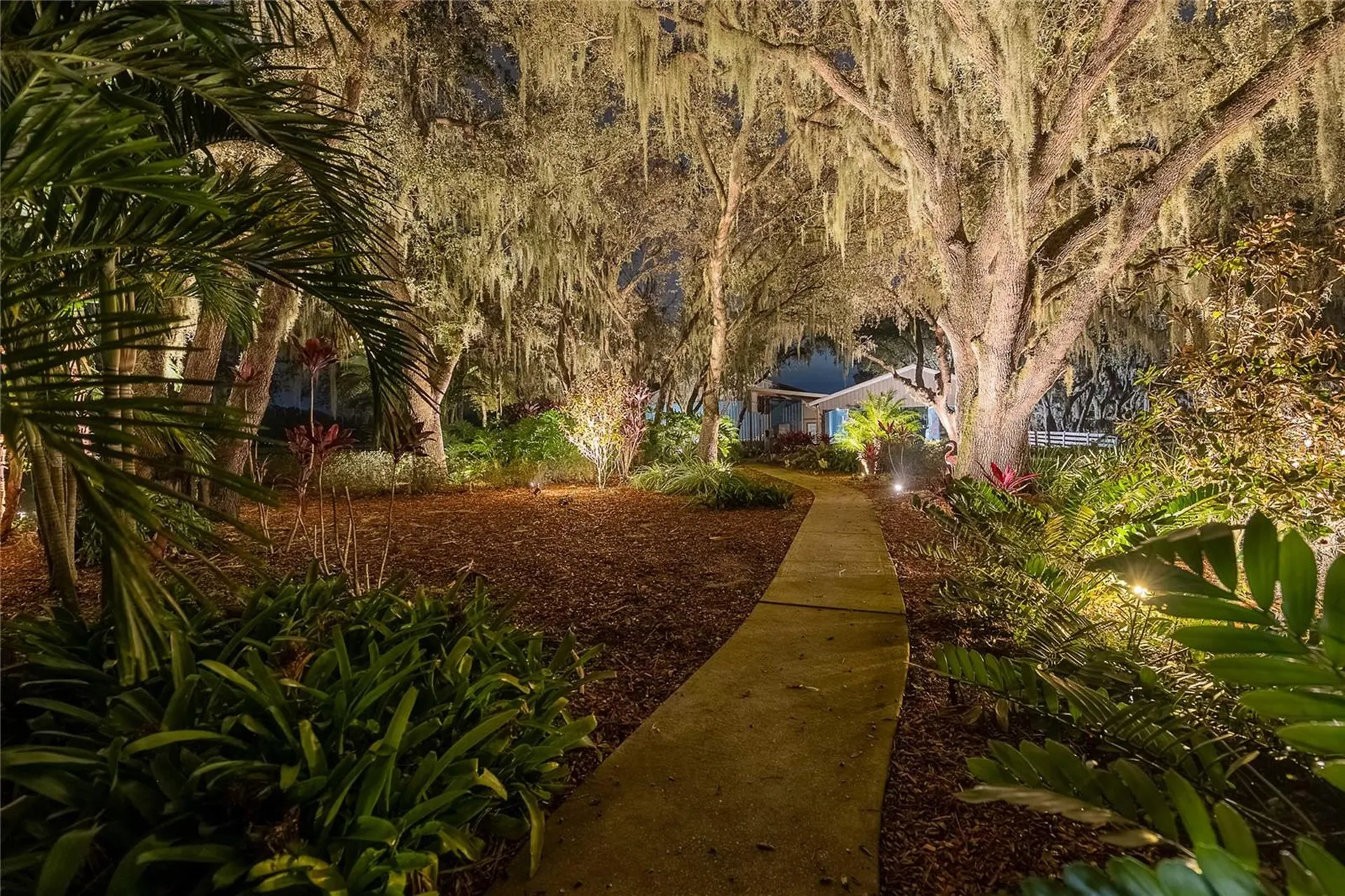 2424 Burns Avenue Lake Wales FL 33898