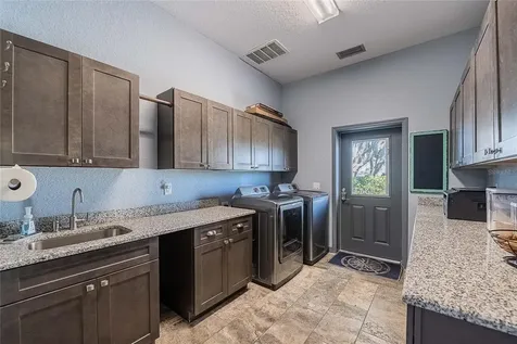 2424 Burns Avenue Lake Wales FL 33898