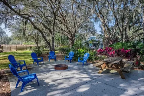 2424 Burns Avenue Lake Wales FL 33898