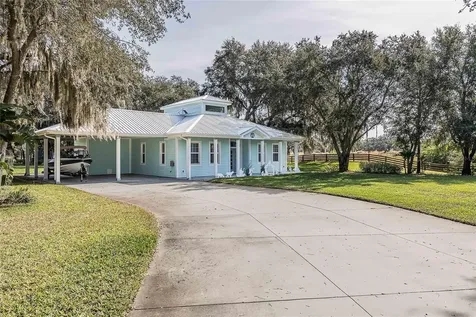 2424 Burns Avenue Lake Wales FL 33898