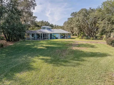 2424 Burns Avenue Lake Wales FL 33898
