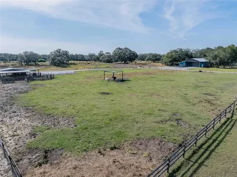 2424 Burns Avenue Lake Wales FL 33898
