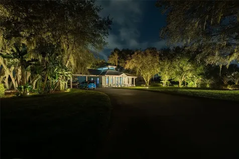 2424 Burns Avenue Lake Wales FL 33898