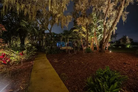 2424 Burns Avenue Lake Wales FL 33898