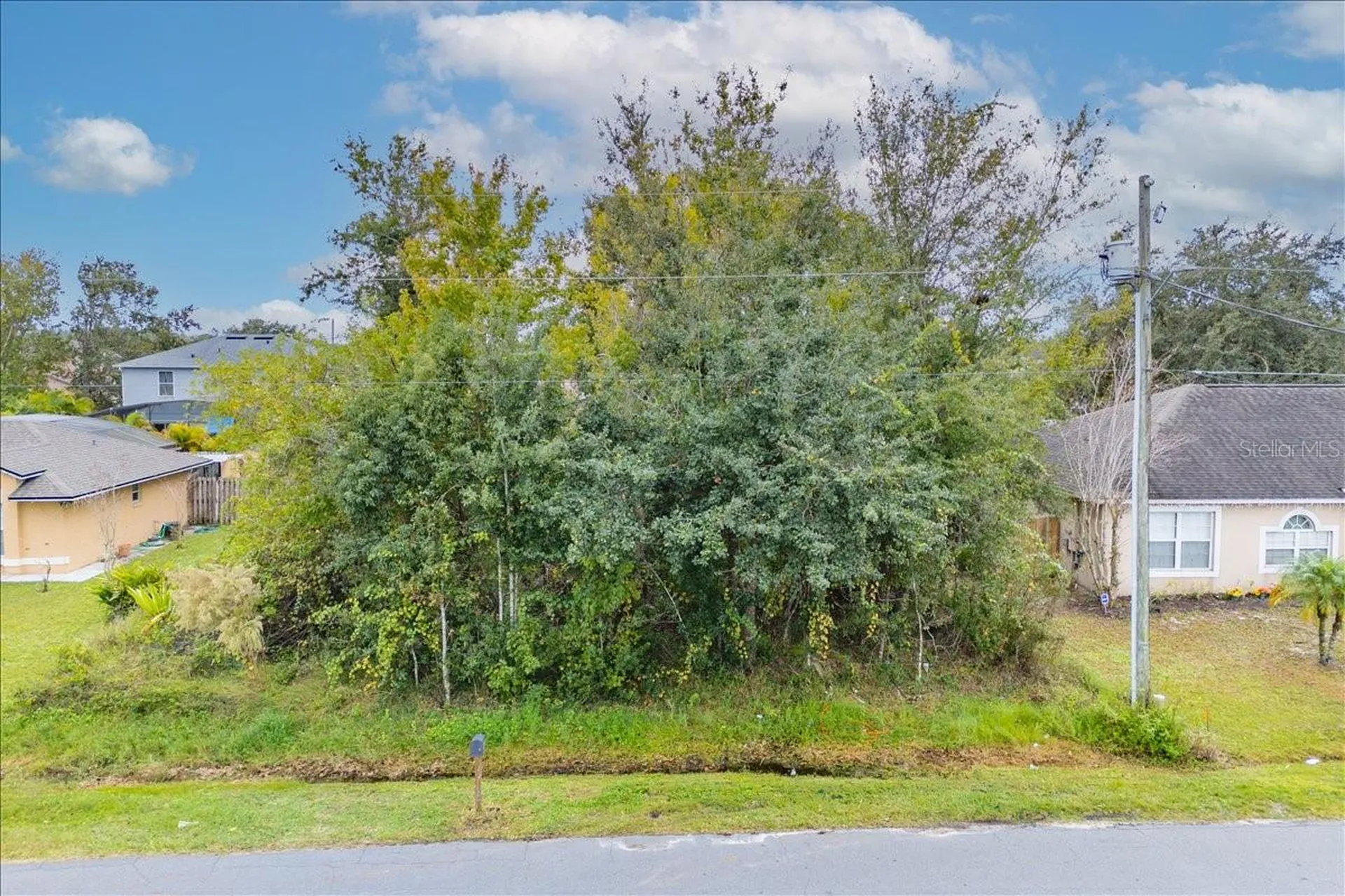 1116 Saint Michel Way Kissimmee FL 34759
