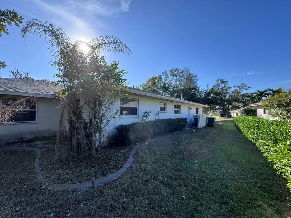 145 Mimosa Drive Sarasota FL 34232