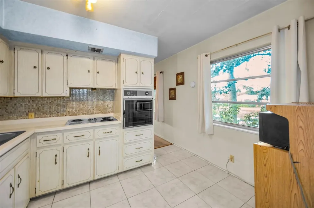 4151 55th Way N Kenneth City FL 33709