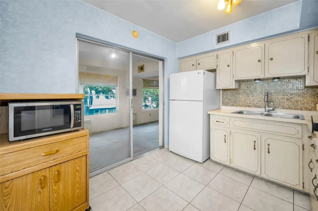 4151 55th Way N Kenneth City FL 33709