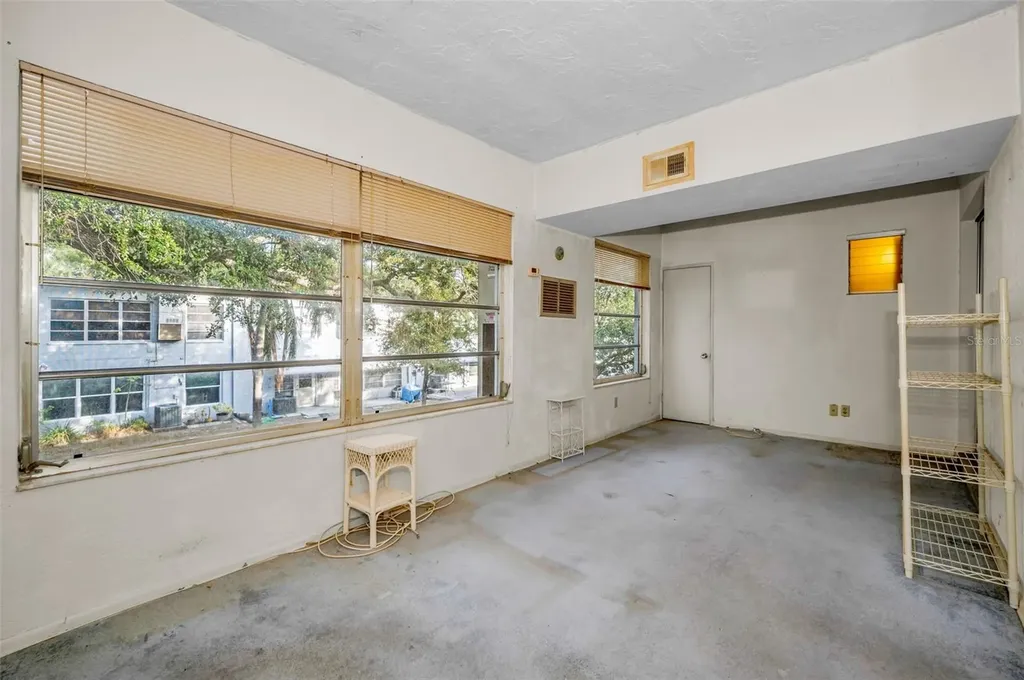 4151 55th Way N Kenneth City FL 33709