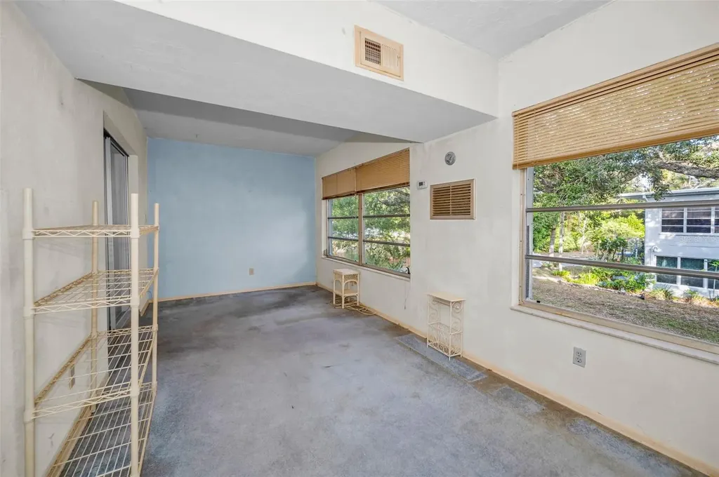 4151 55th Way N Kenneth City FL 33709