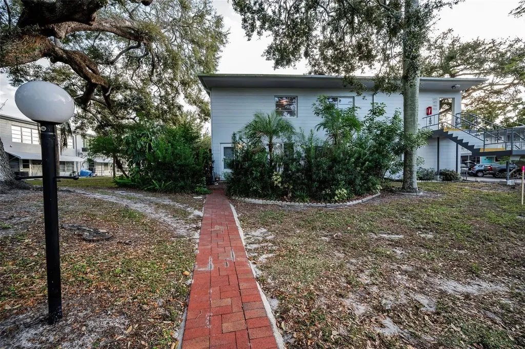 4151 55th Way N Kenneth City FL 33709