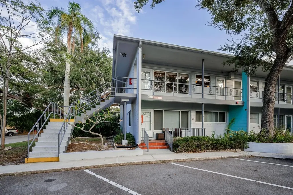 4151 55th Way N Kenneth City FL 33709