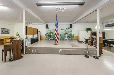 4151 55th Way N Kenneth City FL 33709