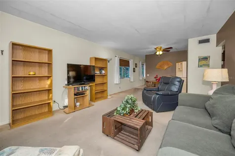 4151 55th Way N Kenneth City FL 33709