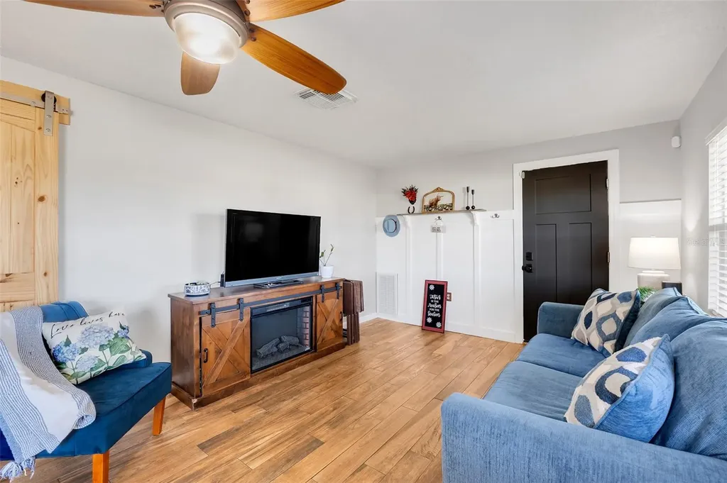 13312 Georgia Avenue Astatula FL 34705