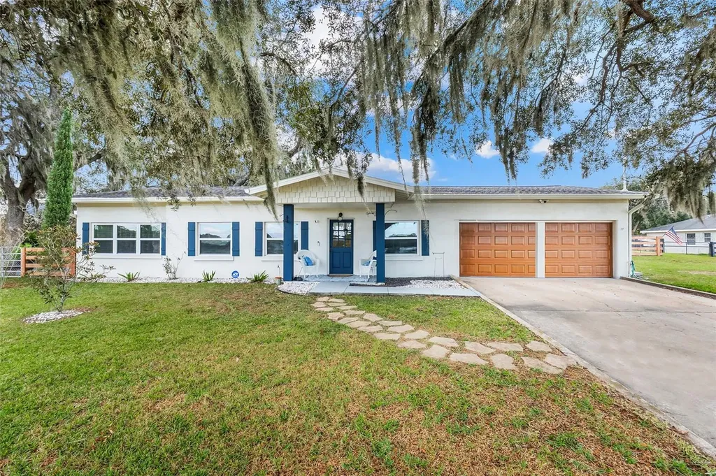 13312 Georgia Avenue Astatula FL 34705