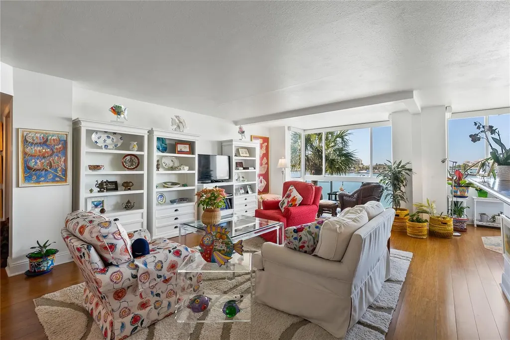 644 Island Way Clearwater Beach FL 33767