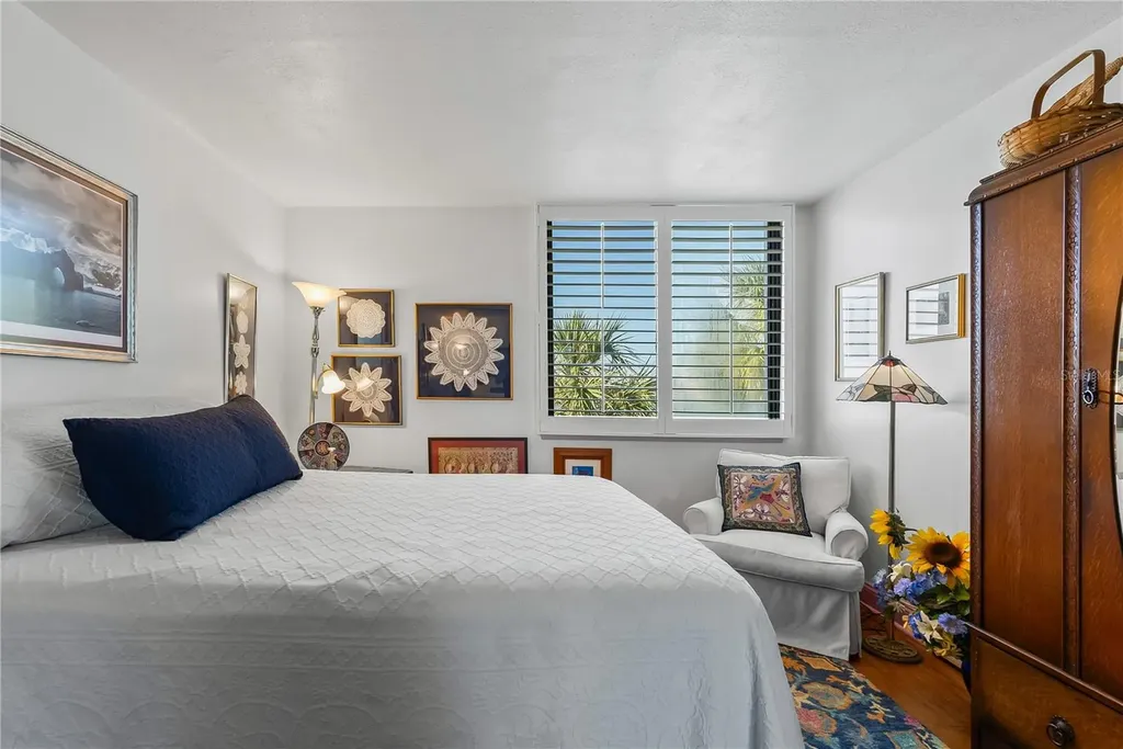 644 Island Way Clearwater Beach FL 33767