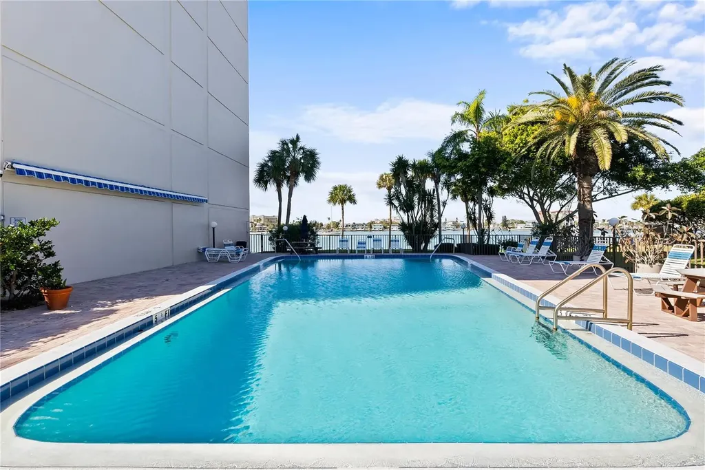 644 Island Way Clearwater Beach FL 33767
