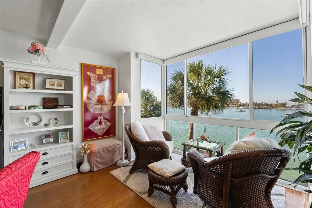 644 Island Way Clearwater Beach FL 33767