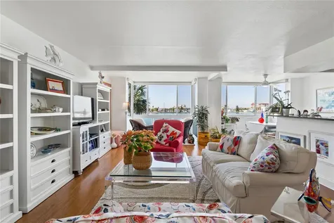 644 Island Way Clearwater Beach FL 33767