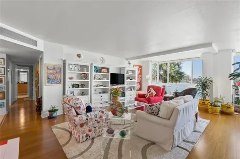 644 Island Way Clearwater Beach FL 33767
