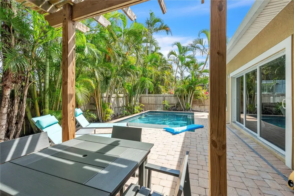 302 67th Street Holmes Beach FL 34217