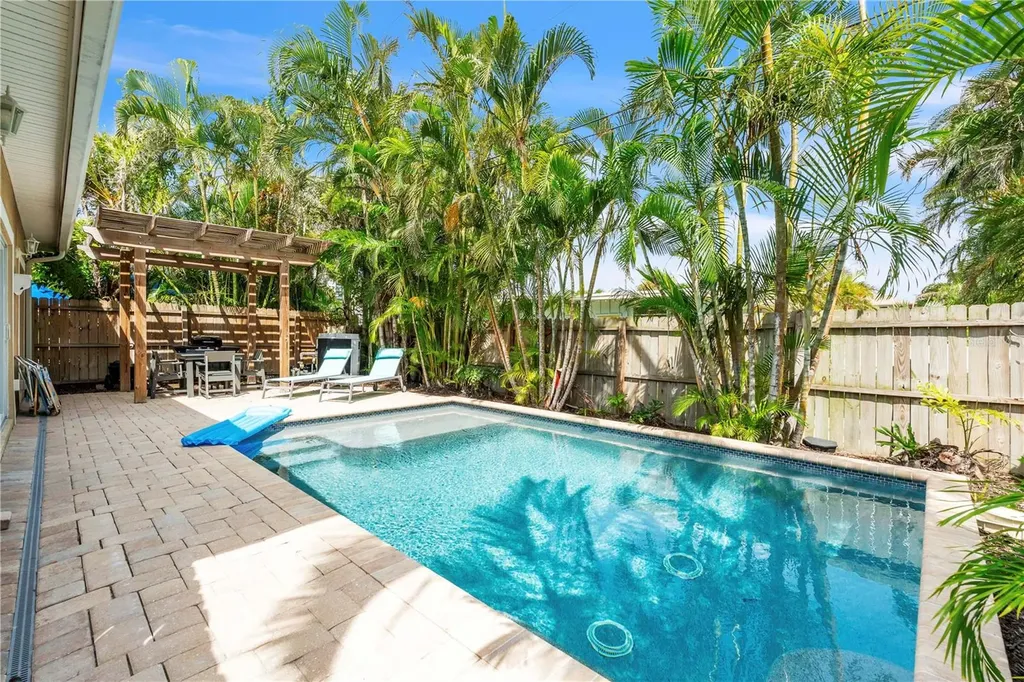 302 67th Street Holmes Beach FL 34217