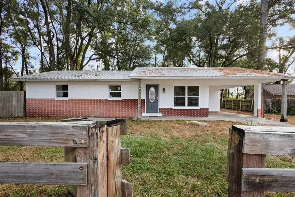 1315 SW 252nd Street Newberry FL 32669
