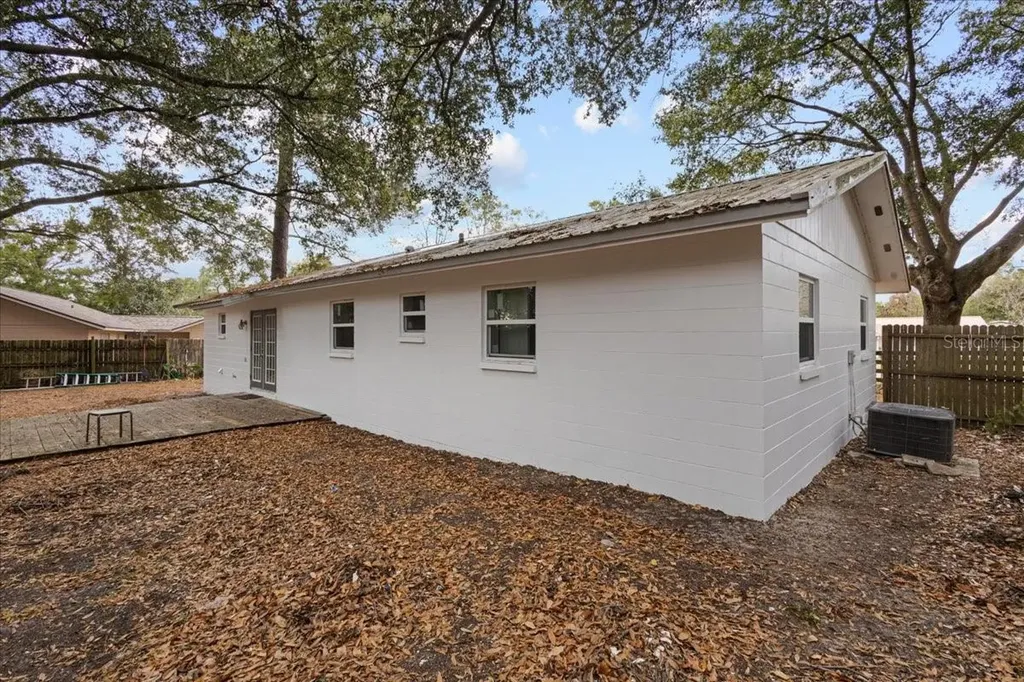 1315 SW 252nd Street Newberry FL 32669