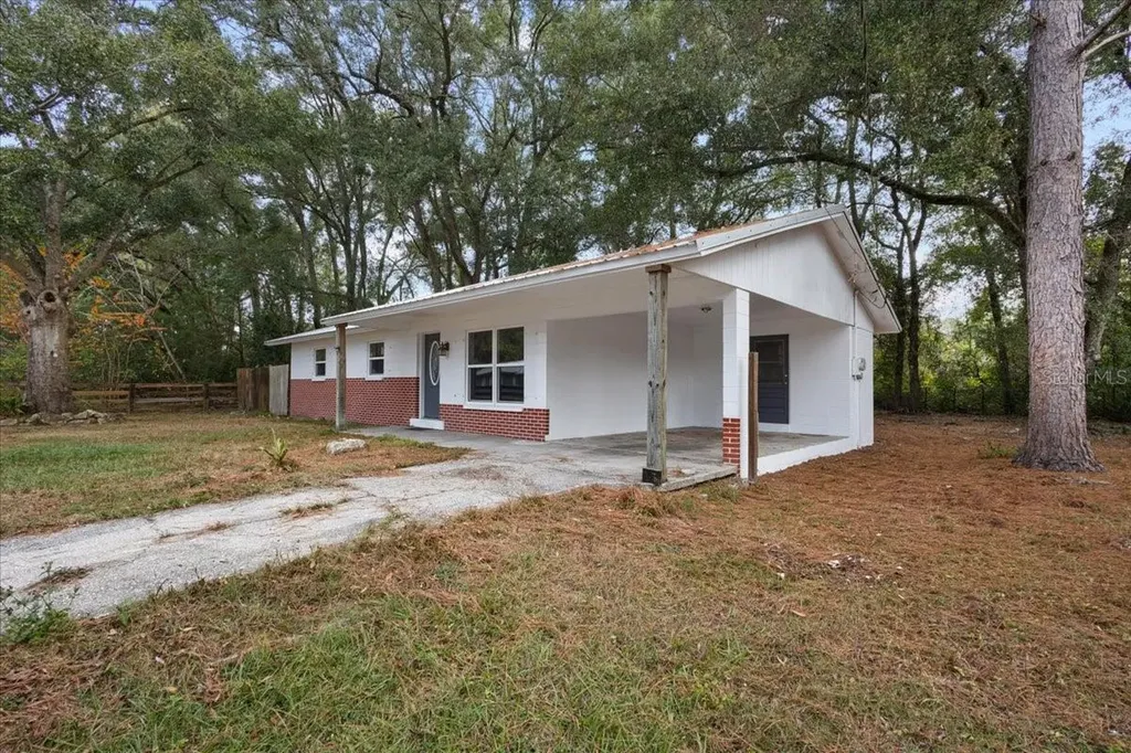 1315 SW 252nd Street Newberry FL 32669