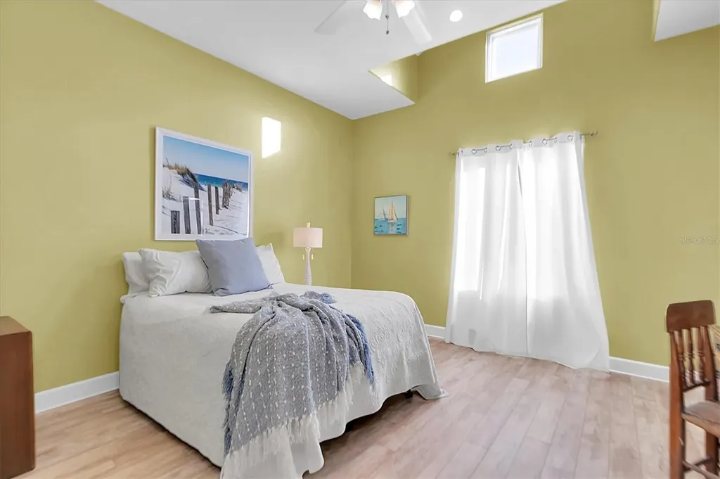 1580 Macchesney Drive Tarpon Springs FL 34689