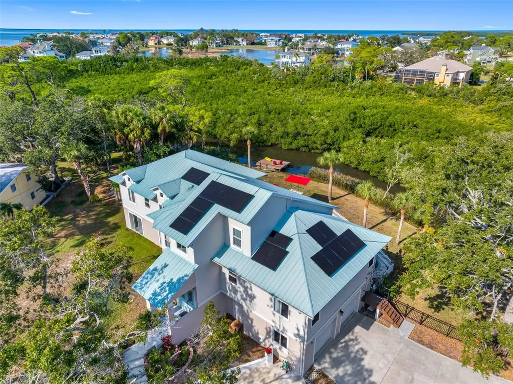 1580 Macchesney Drive Tarpon Springs FL 34689