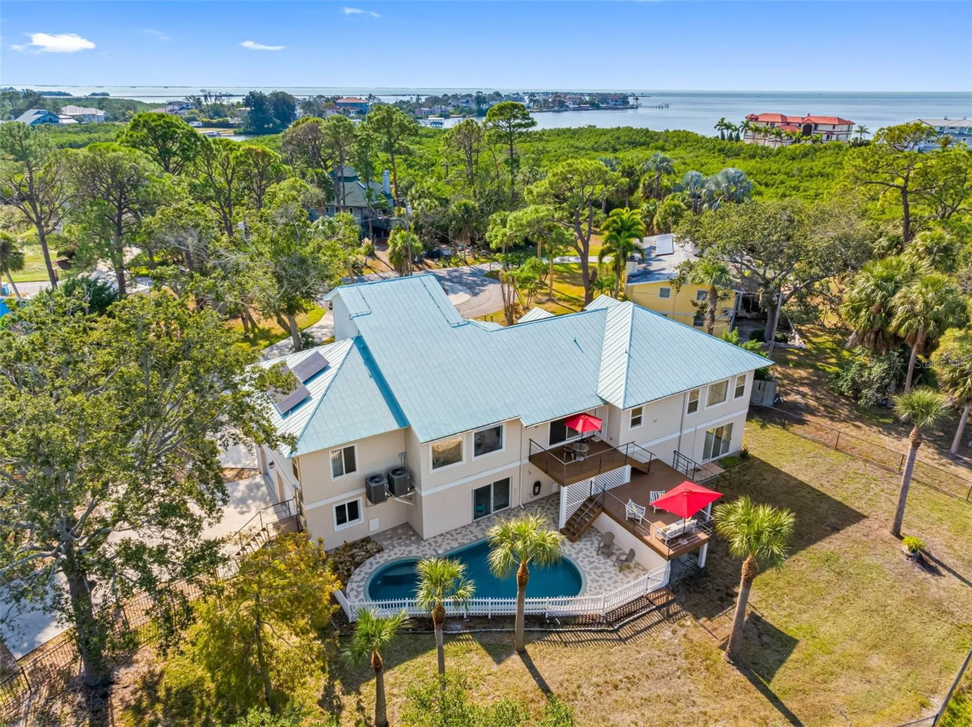 1580 Macchesney Drive Tarpon Springs FL 34689