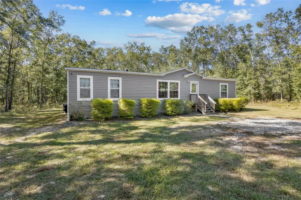 272 SW Old Niblack Avenue Fort White FL 32038