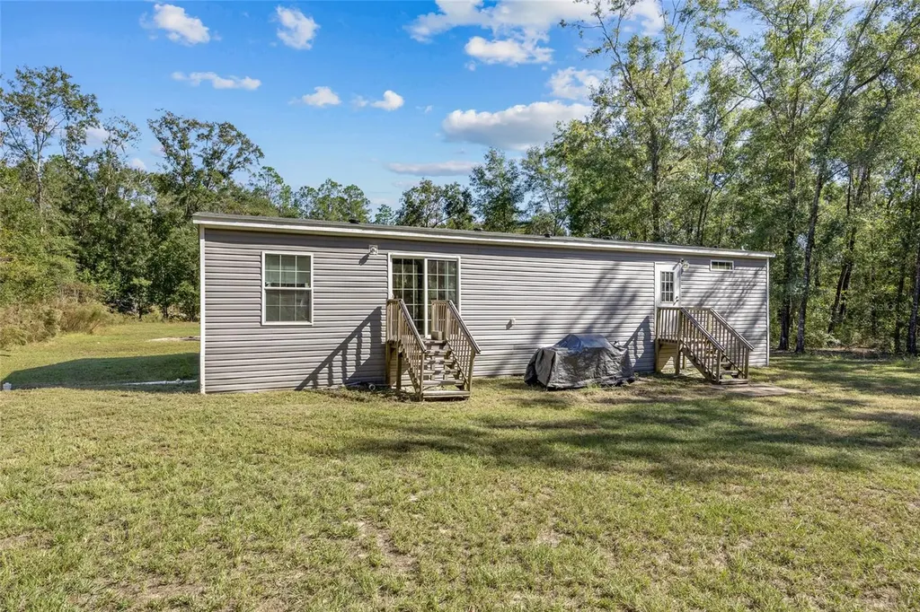 272 SW Old Niblack Avenue Fort White FL 32038