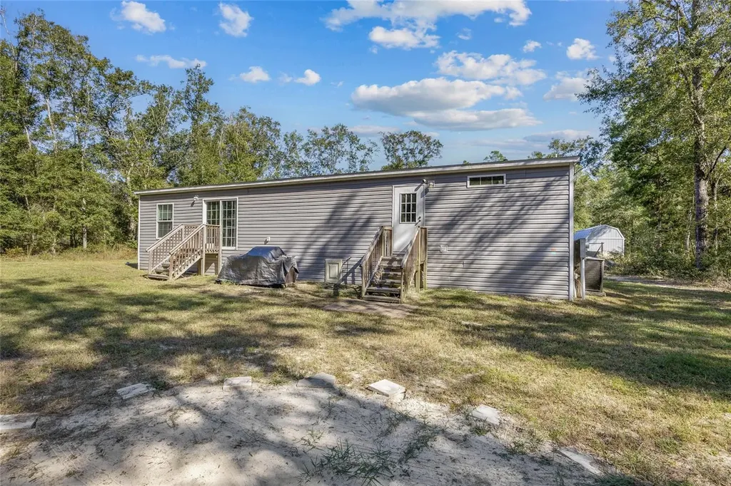 272 SW Old Niblack Avenue Fort White FL 32038