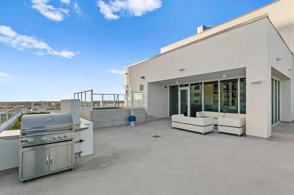 176 4th Avenue NE St Petersburg FL 33701